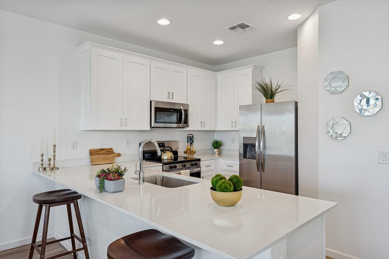 Rev3 Encanto West - Photo 5 of 22