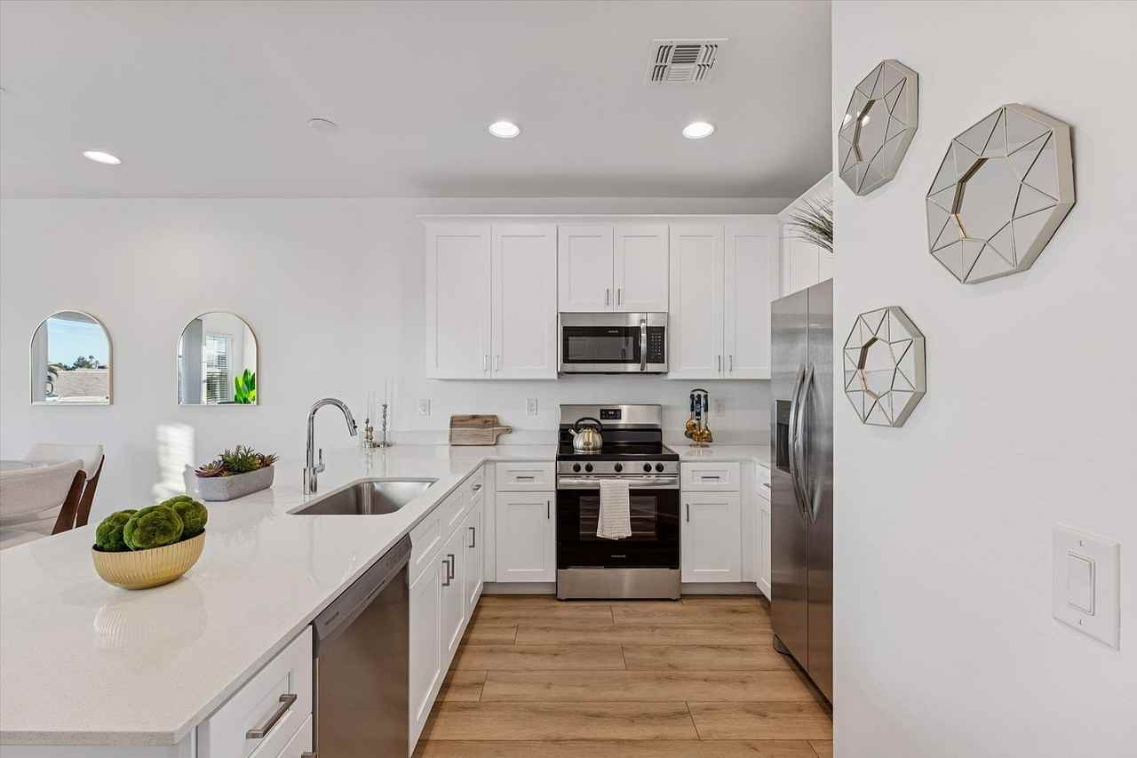 Rev3 Encanto West - Photo 6 of 22