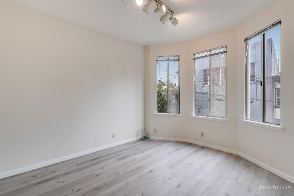 33a Isis Street & 12th Street - Photo 2 of 15