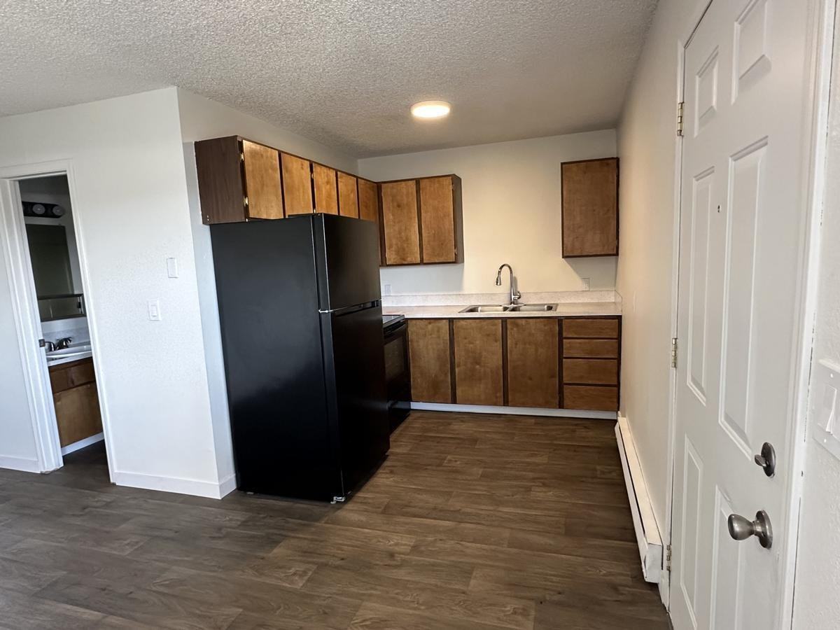 150 S Wilbur Ave - Photo 5 of 9