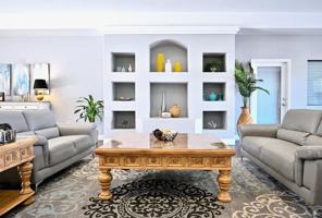 featured image of 915 W Alta Vista Rd