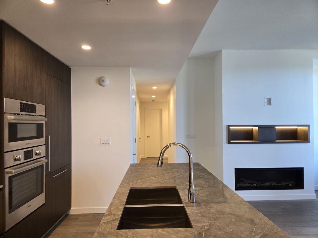 2000 Hannington Road #418 - Photo 4 of 21