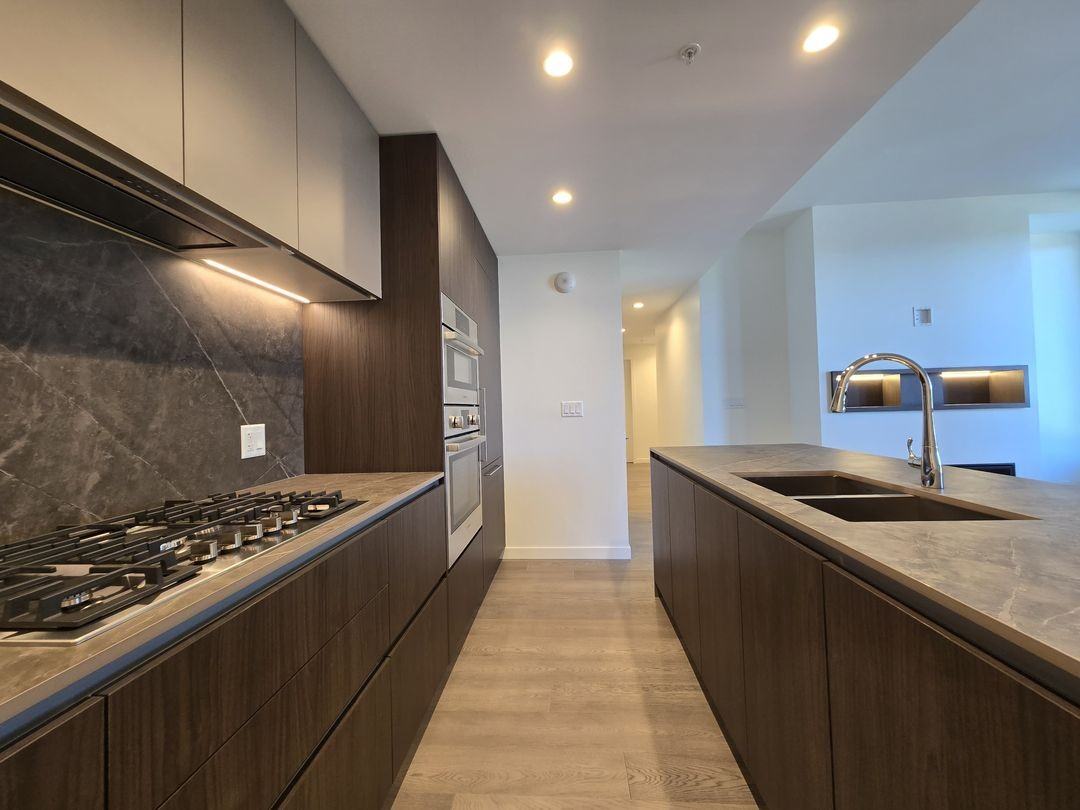 2000 Hannington Road #418 - Photo 2 of 21