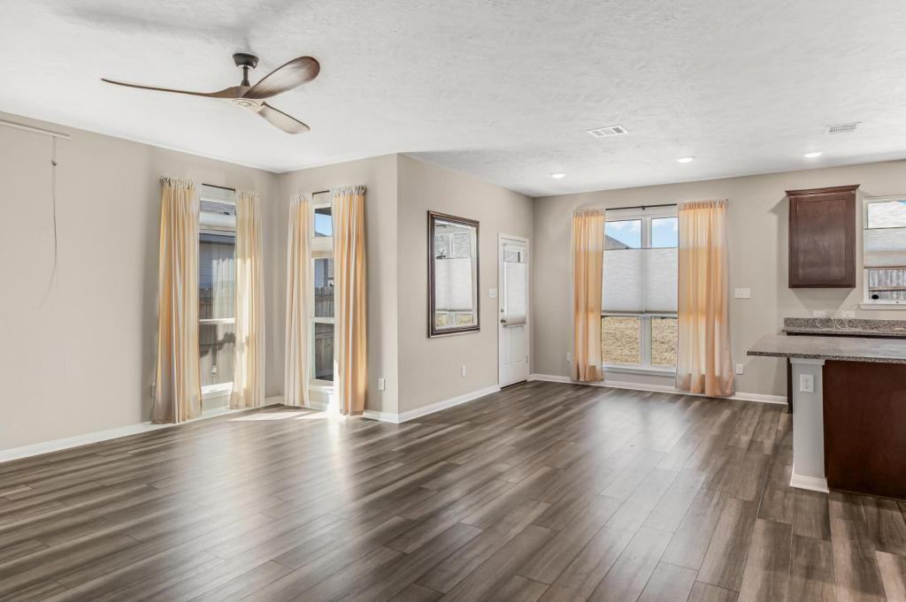 411 Fort Dix Ln - Photo 2 of 26