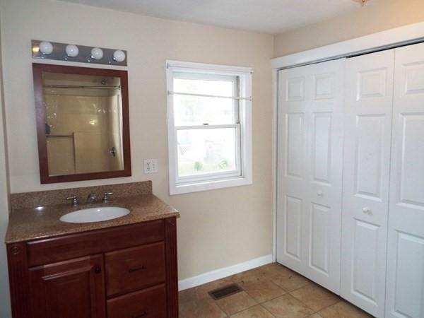 60 Alpine Pl - Photo 4 of 6