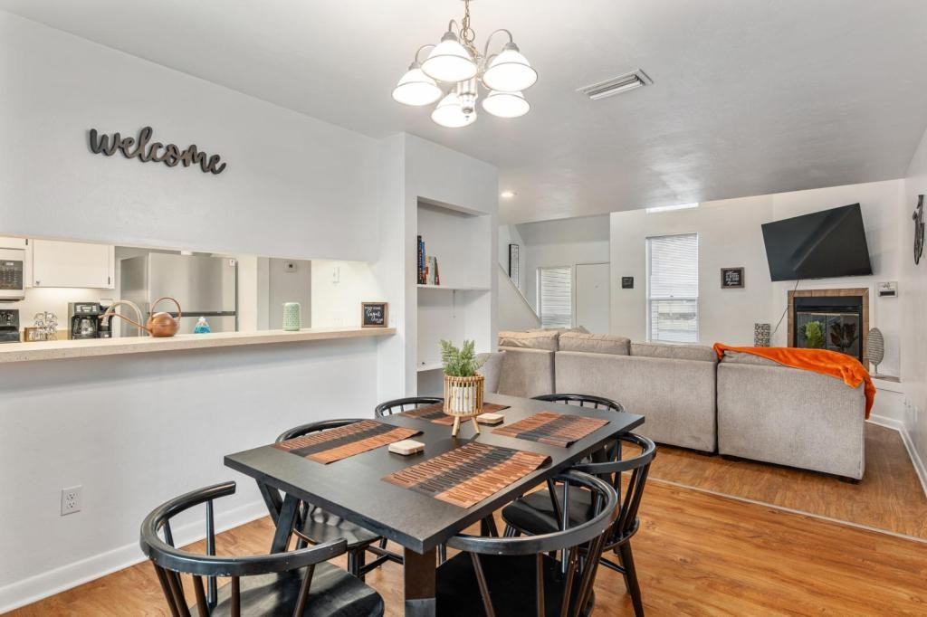 5288 Sw 21st Pl - Photo 3 of 9