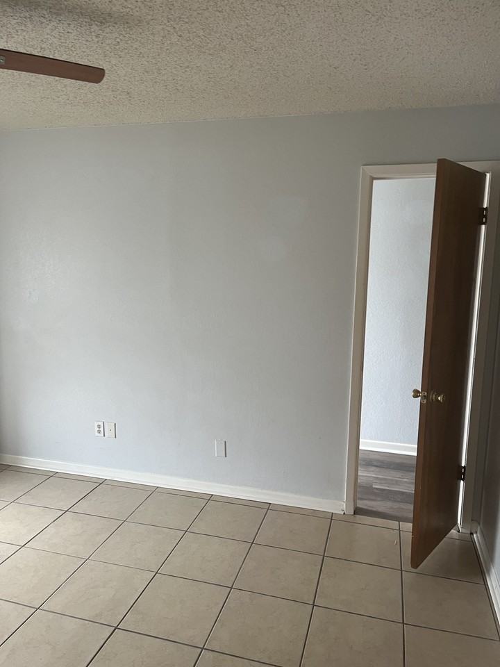 4105 Koala Dr - Photo 3 of 13