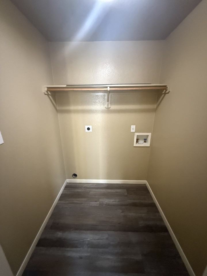 1403 Powder River Dr #B - Photo 2 of 14