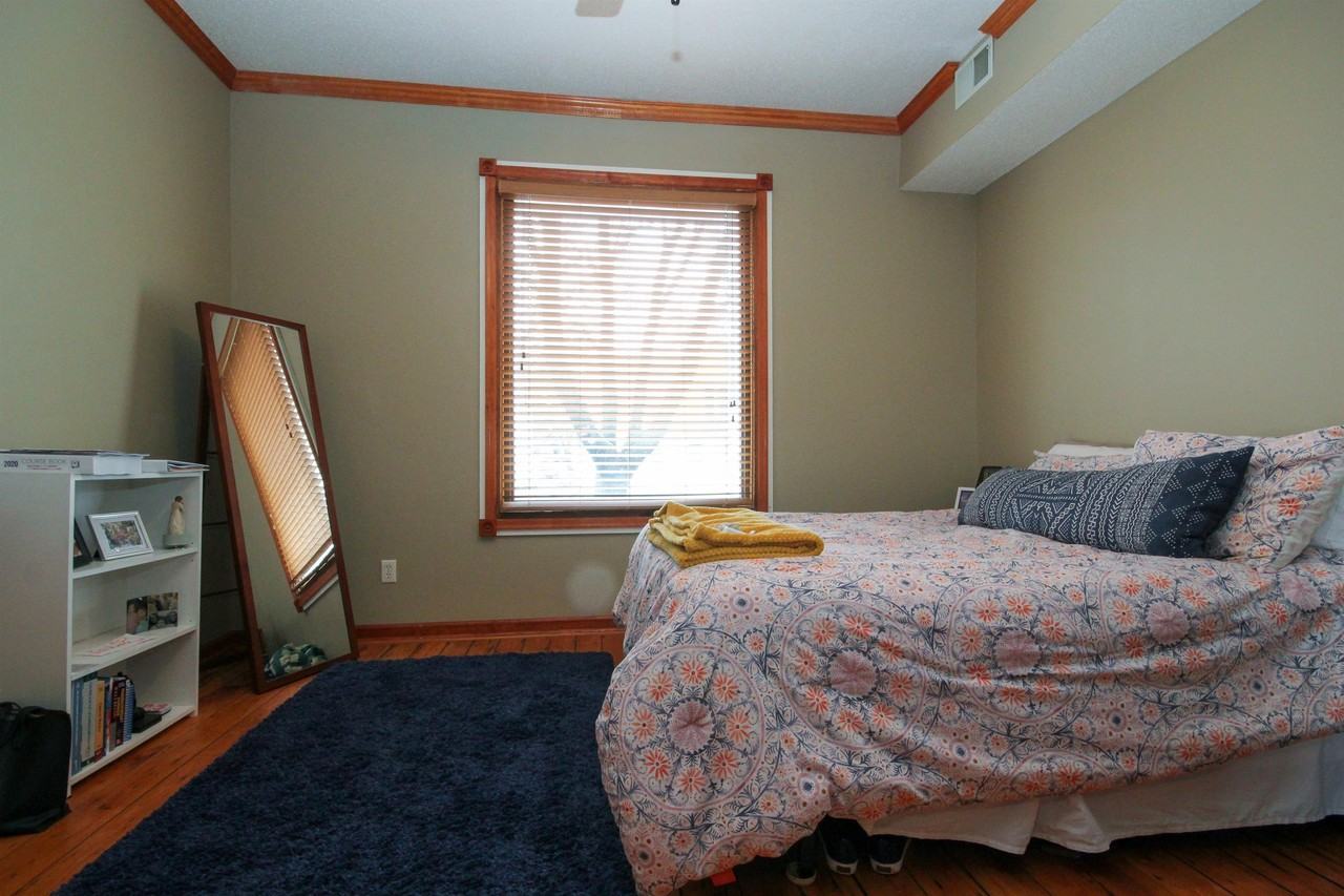 1417 6th St Ne #1 - Photo 6 of 18