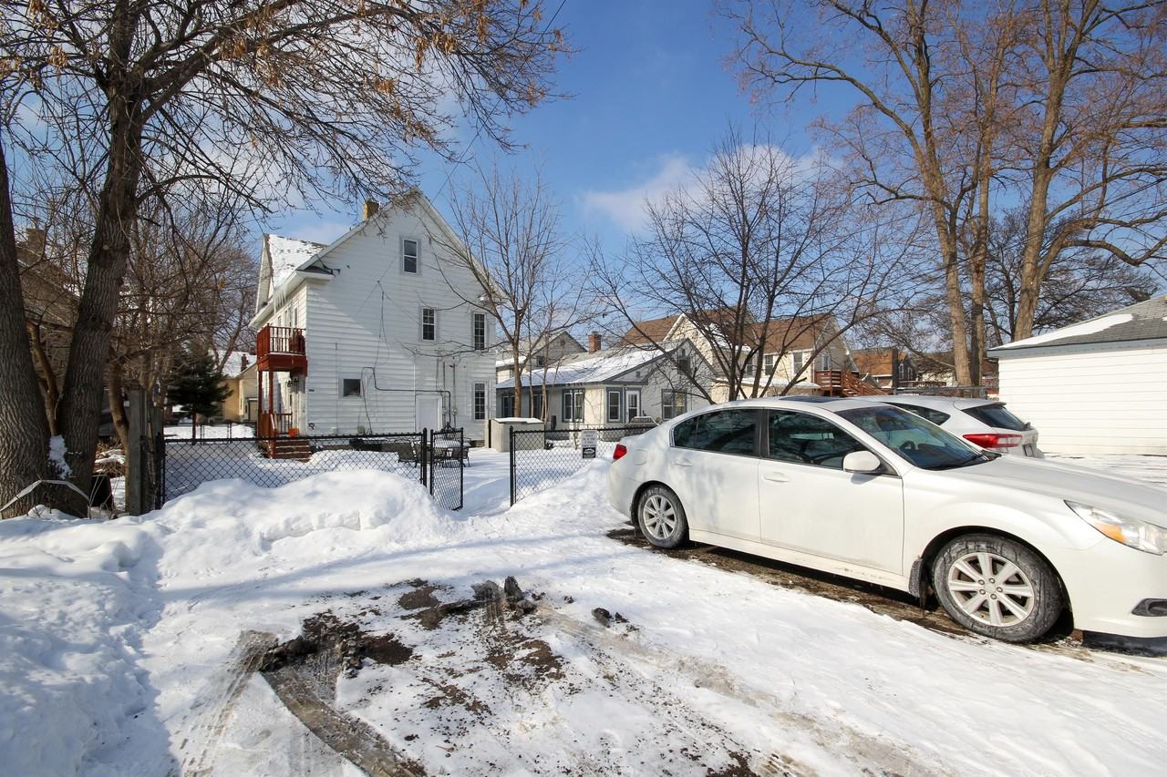 1315 5th St Ne #2 - Photo 4 of 20