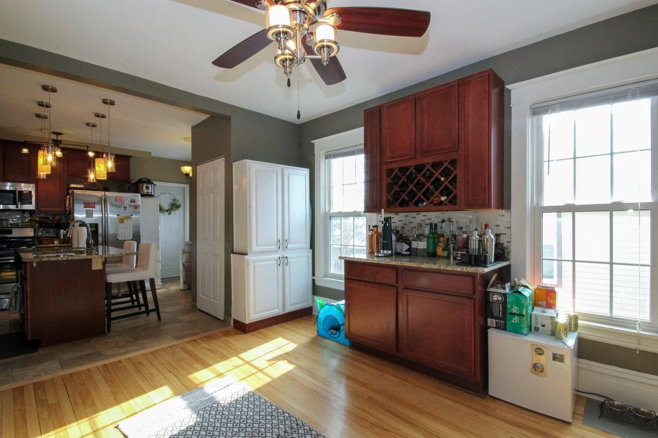 1315 5th St Ne #2 - Photo 2 of 20