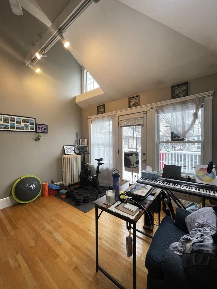 16 Halifax St #2 - Photo 5 of 17