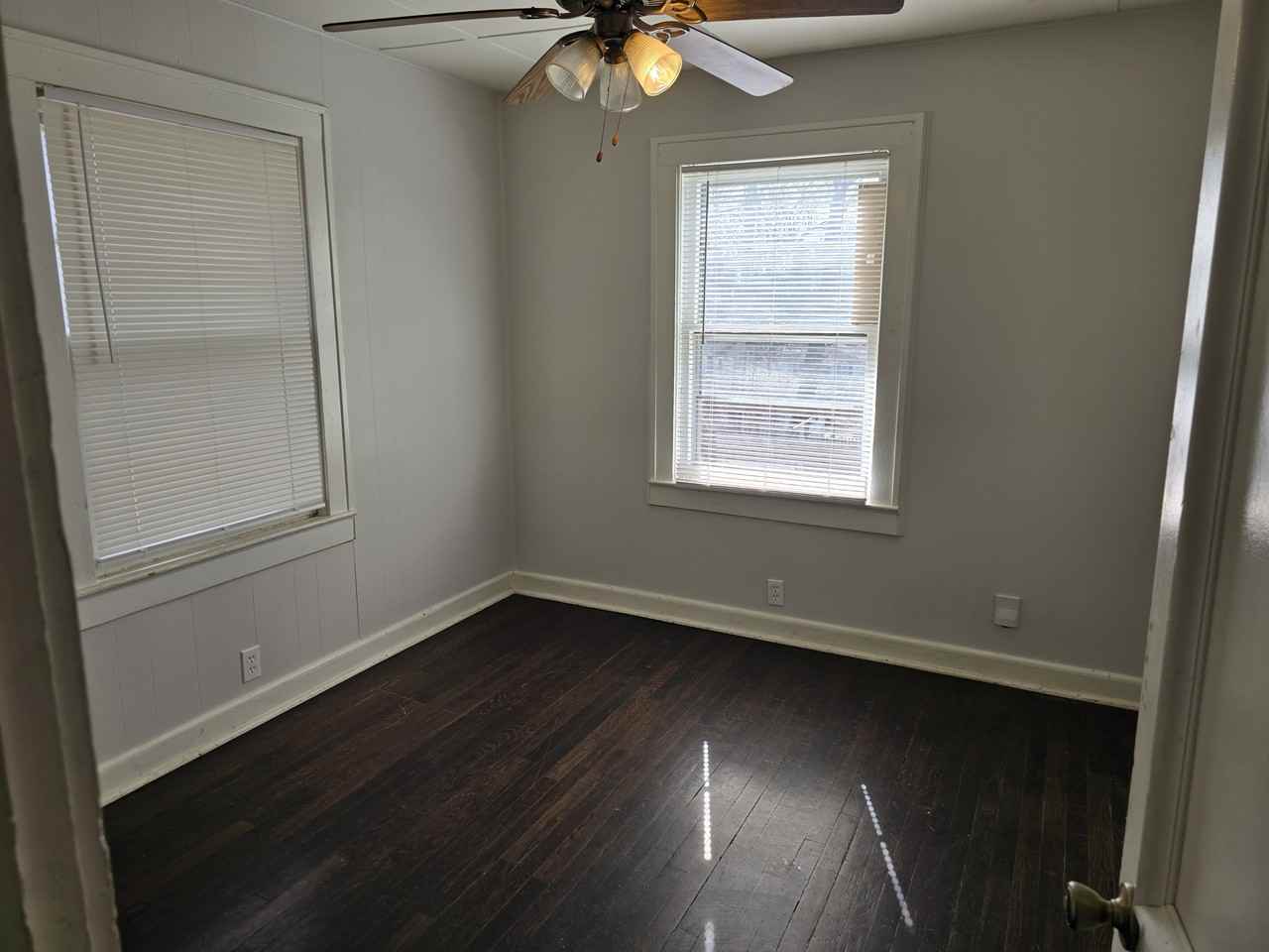 11401 Eaststreet South - Photo 3 of 11