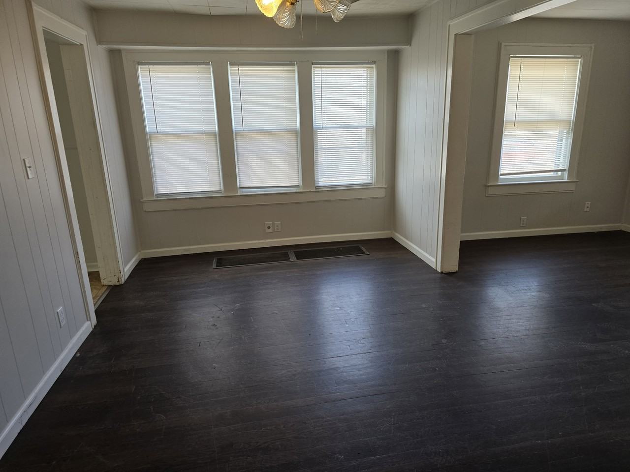 11401 Eaststreet South - Photo 5 of 11