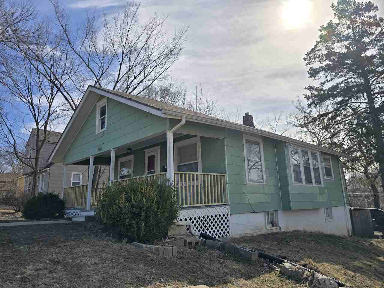 11401 Eaststreet South - Photo 2 of 11