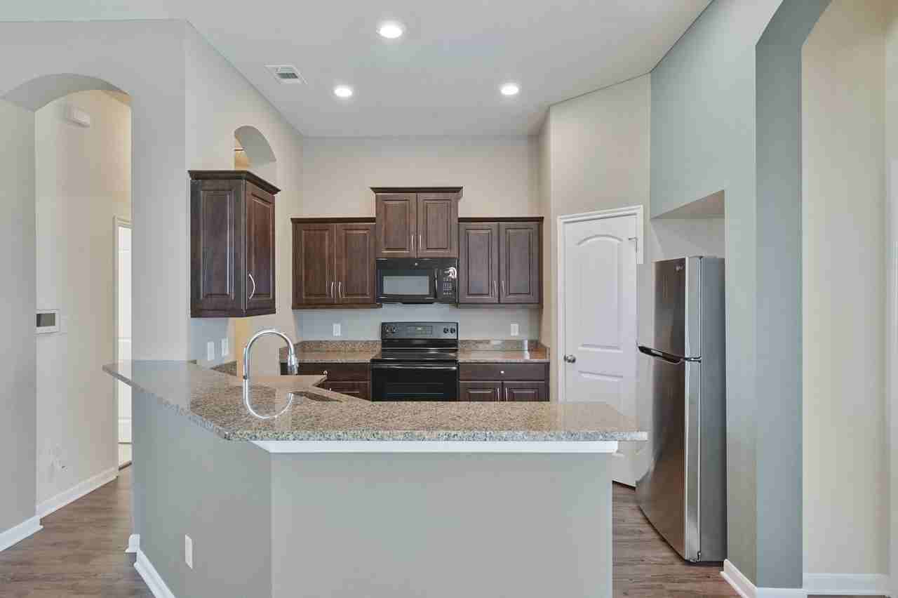 2133 Dumfries Dr - Photo 3 of 18