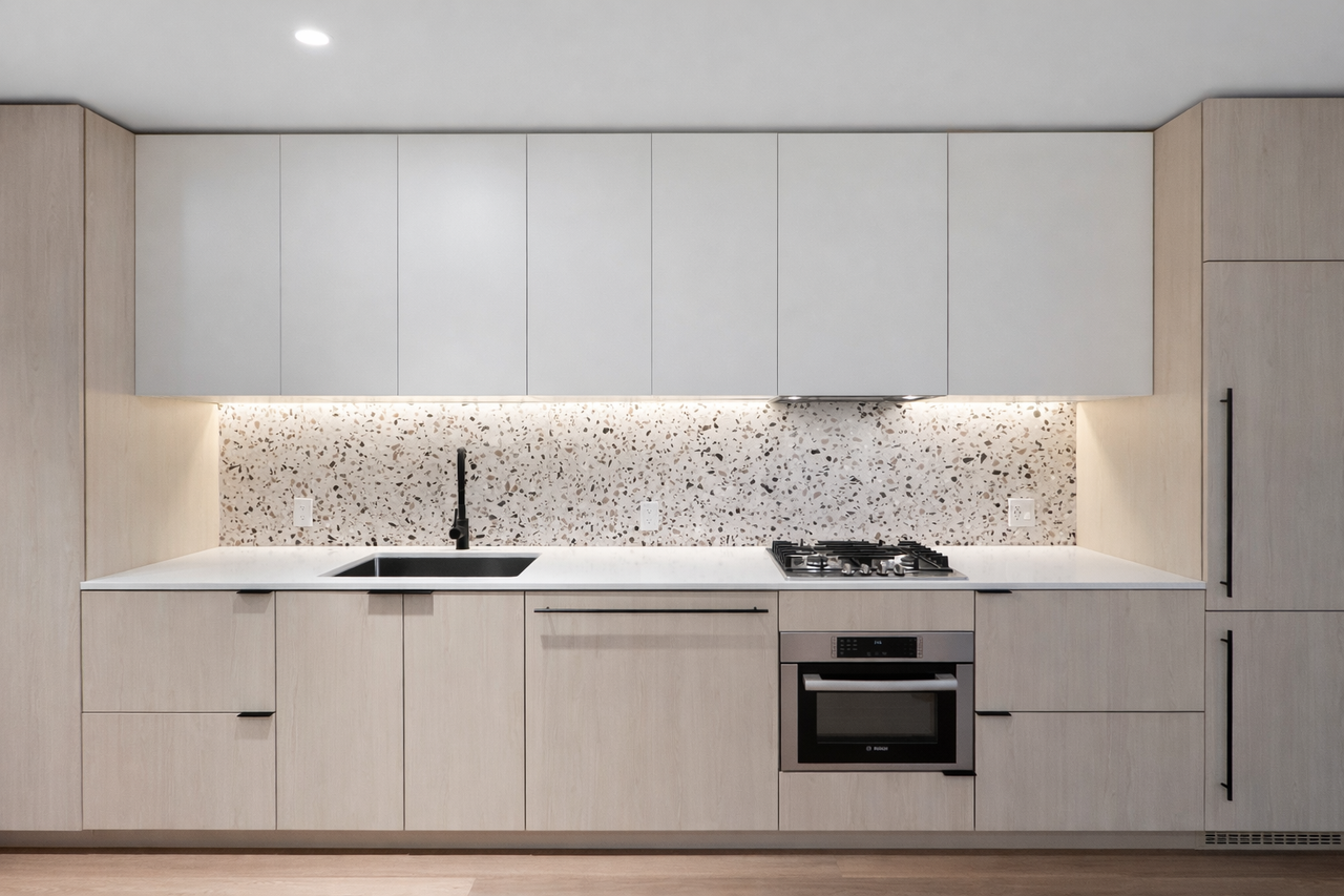 2471 Saint George Street #500