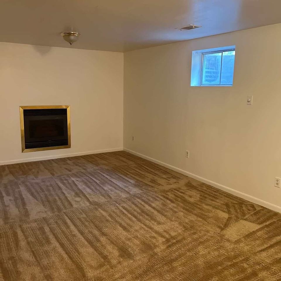 2721 Meadowlark Ave - Photo 2 of 14
