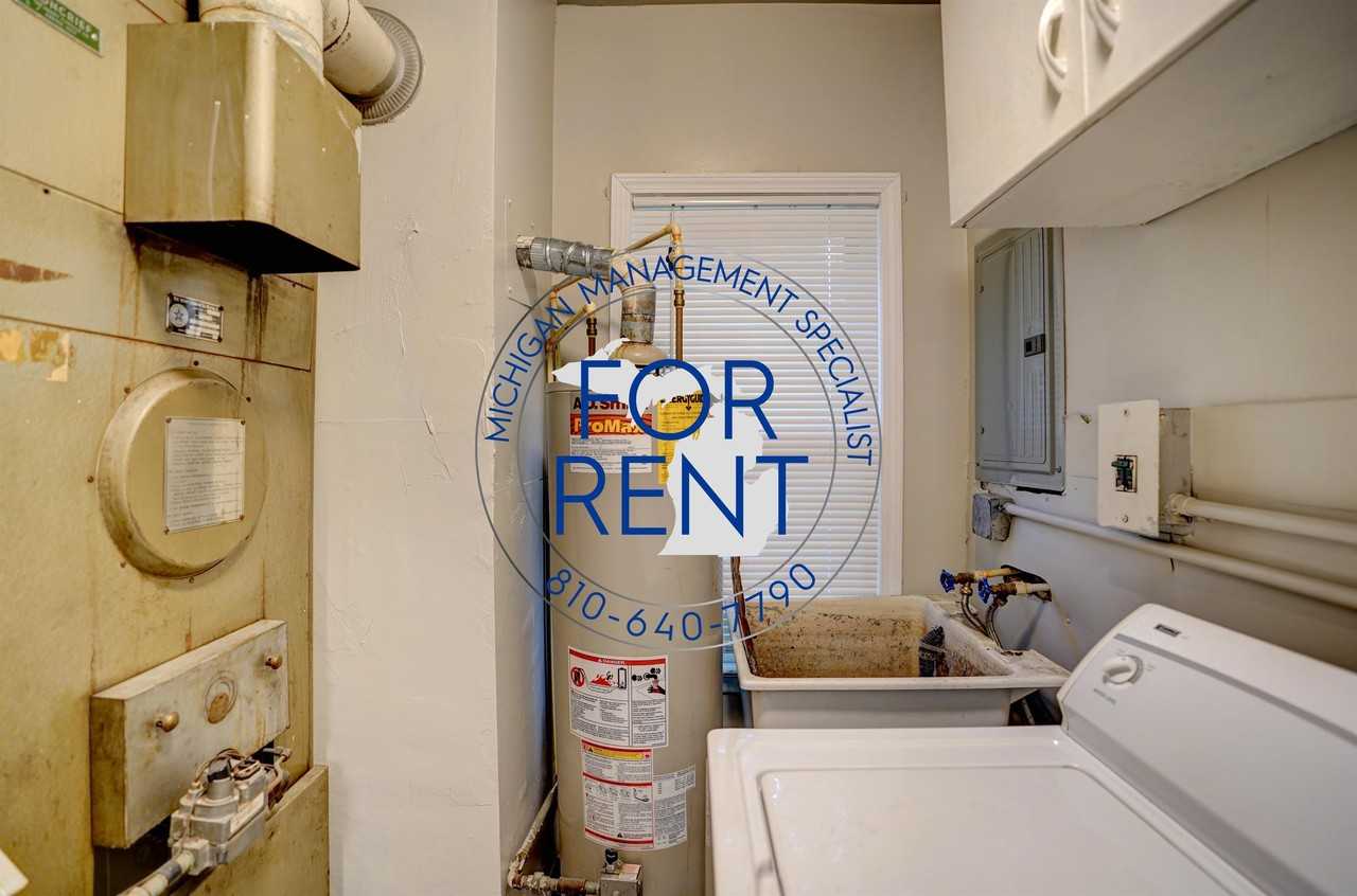 714 Mckinley Ave #2 - Photo 3 of 18