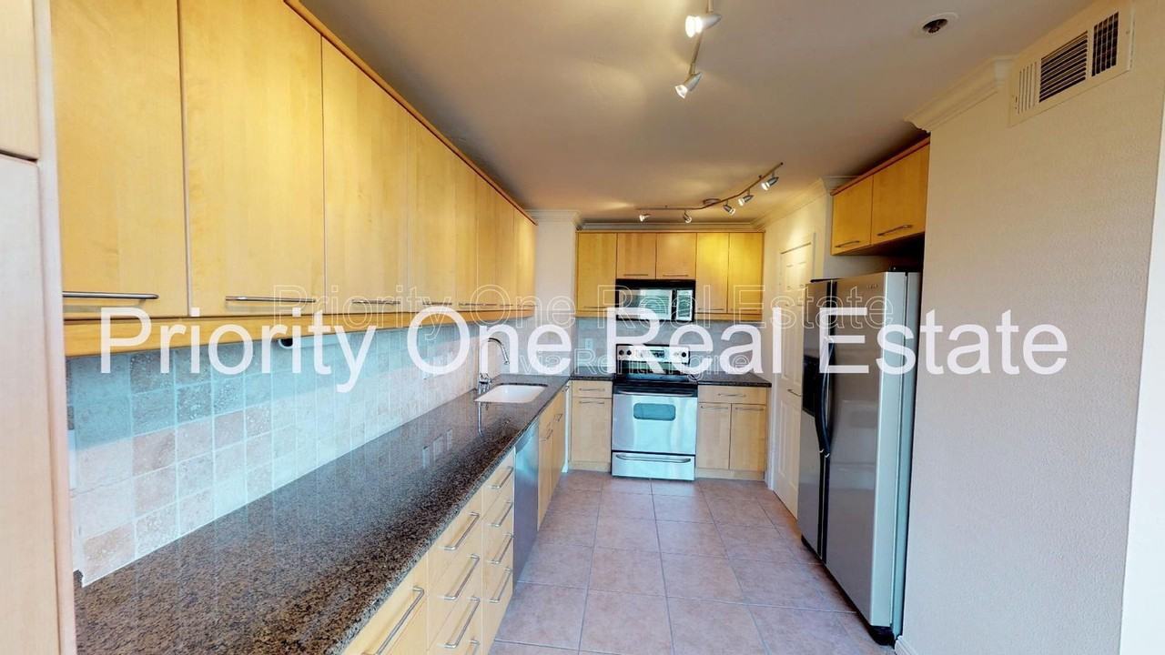 3939 Illinois St #2D - Photo 3 of 19