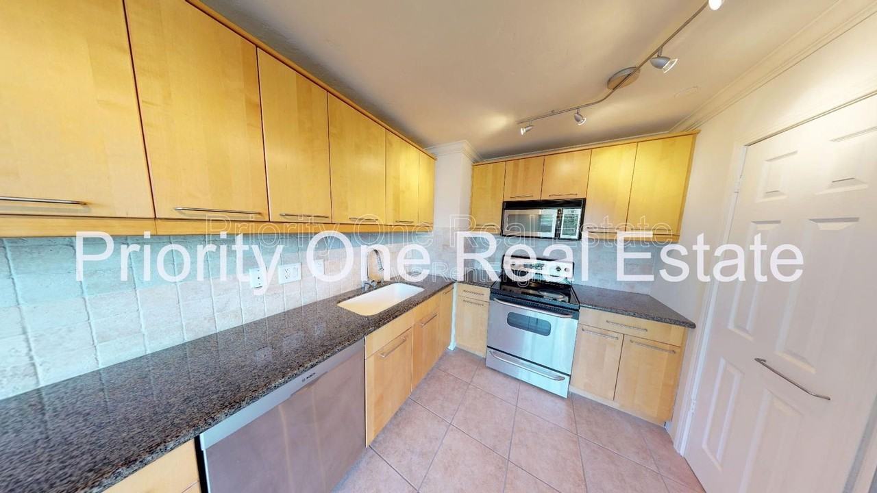 3939 Illinois St #2D - Photo 5 of 19