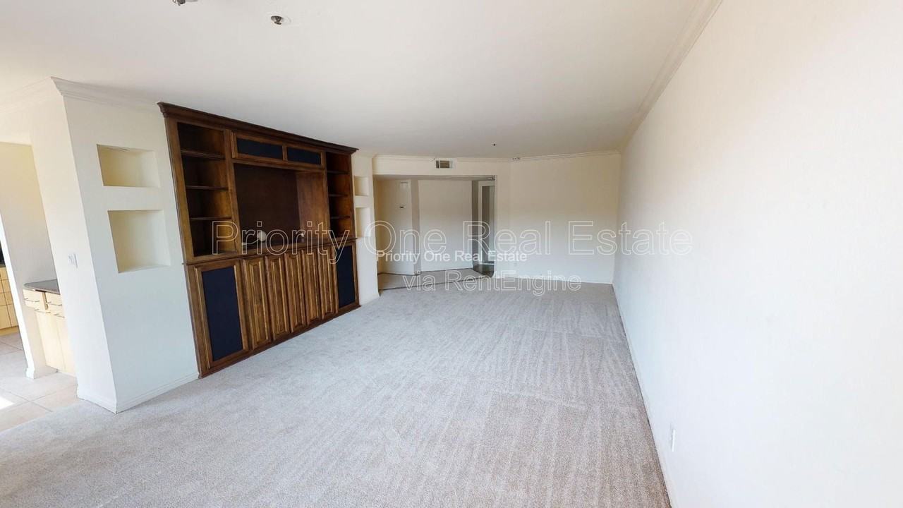 3939 Illinois St #2D - Photo 7 of 19