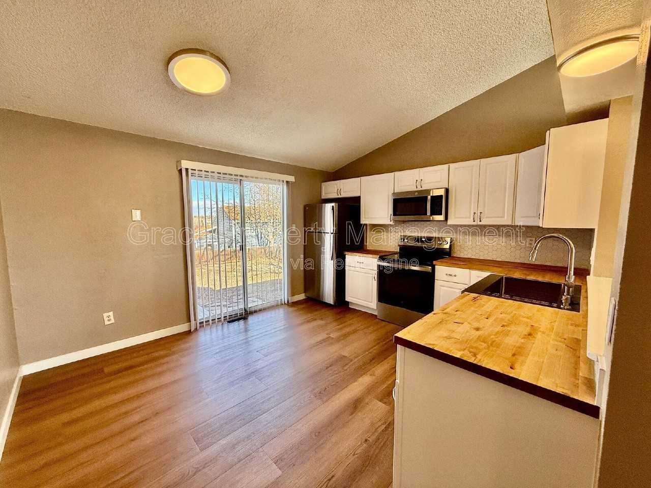 4463 E 122nd Ct - Photo 4 of 21