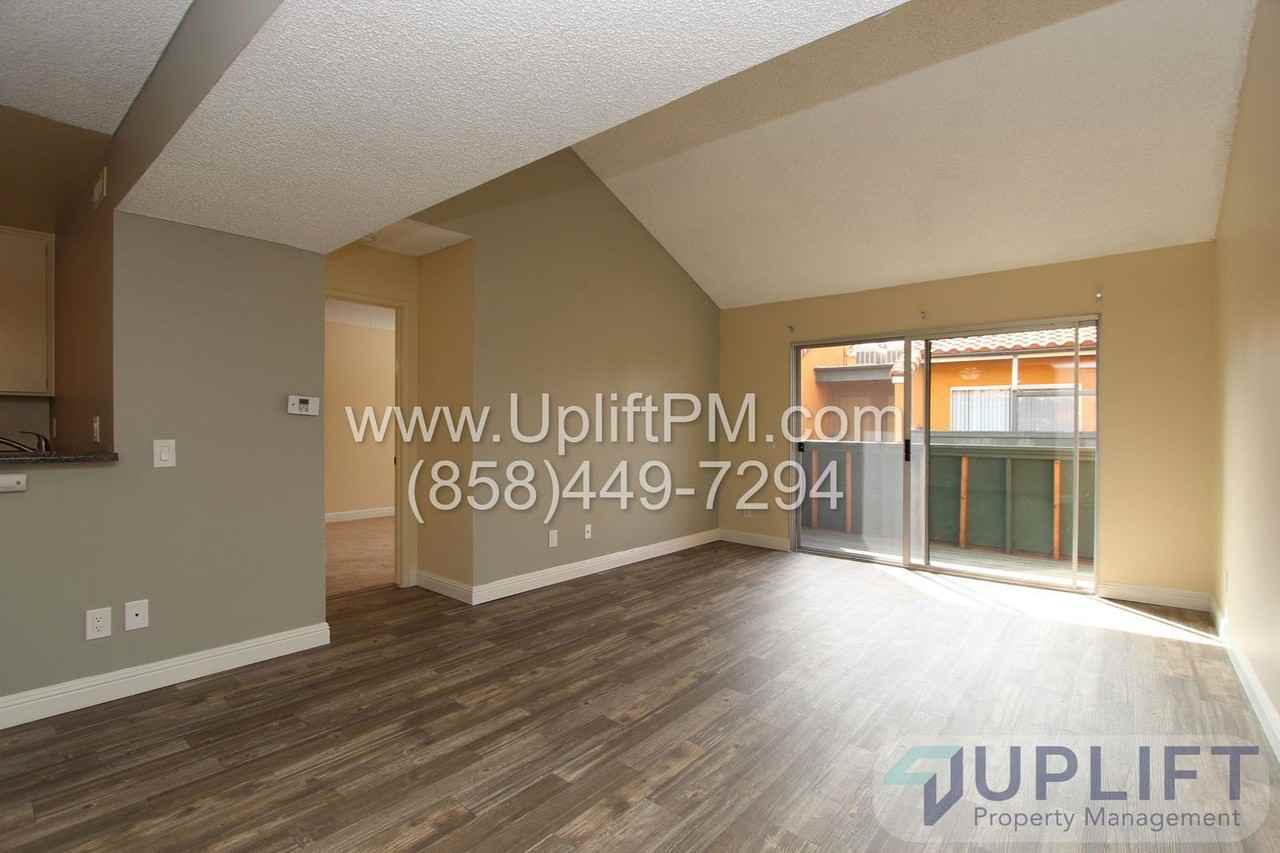 3136 Bonita Rd - Photo 6 of 12