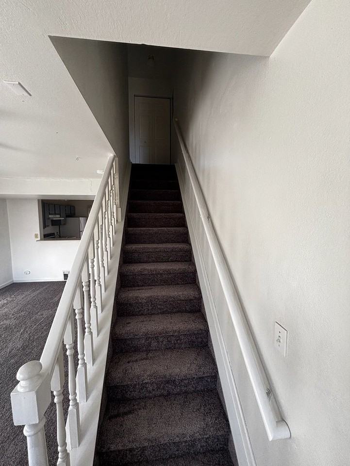 28 Yorkshire Rd #C28 - Photo 6 of 12