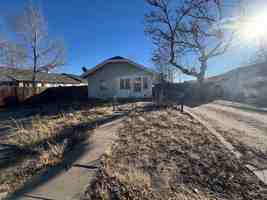 featured image of 1506 E 14th St