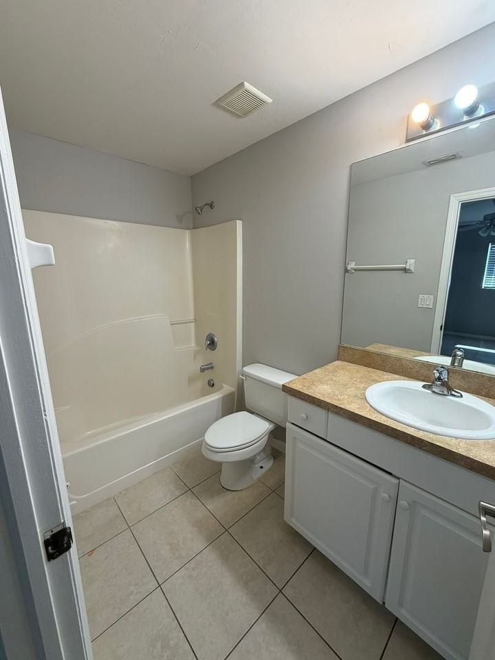 4763 22nd St Sw - Photo 7 of 12