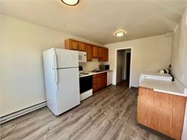 featured image of 1715 Oakshire Ln #B