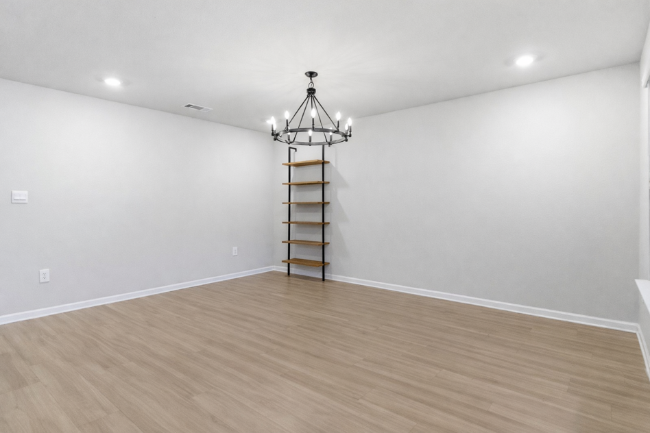 1042 Enclave Cir - Photo 6 of 26