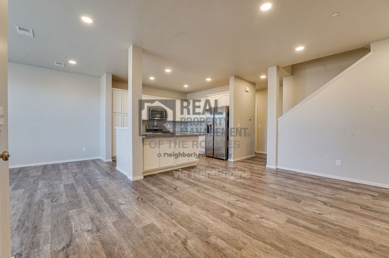 302 Skyraider Way #3 - Photo 3 of 30