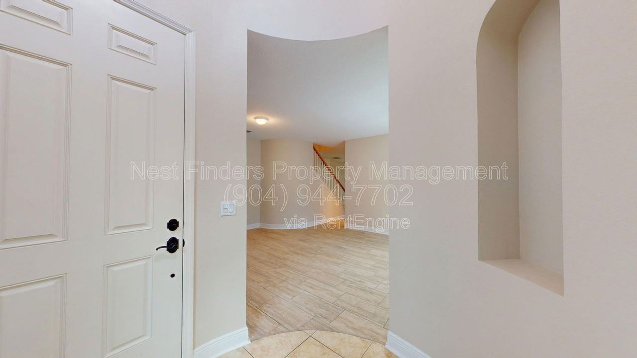 3105 E Banister Rd - Photo 4 of 43