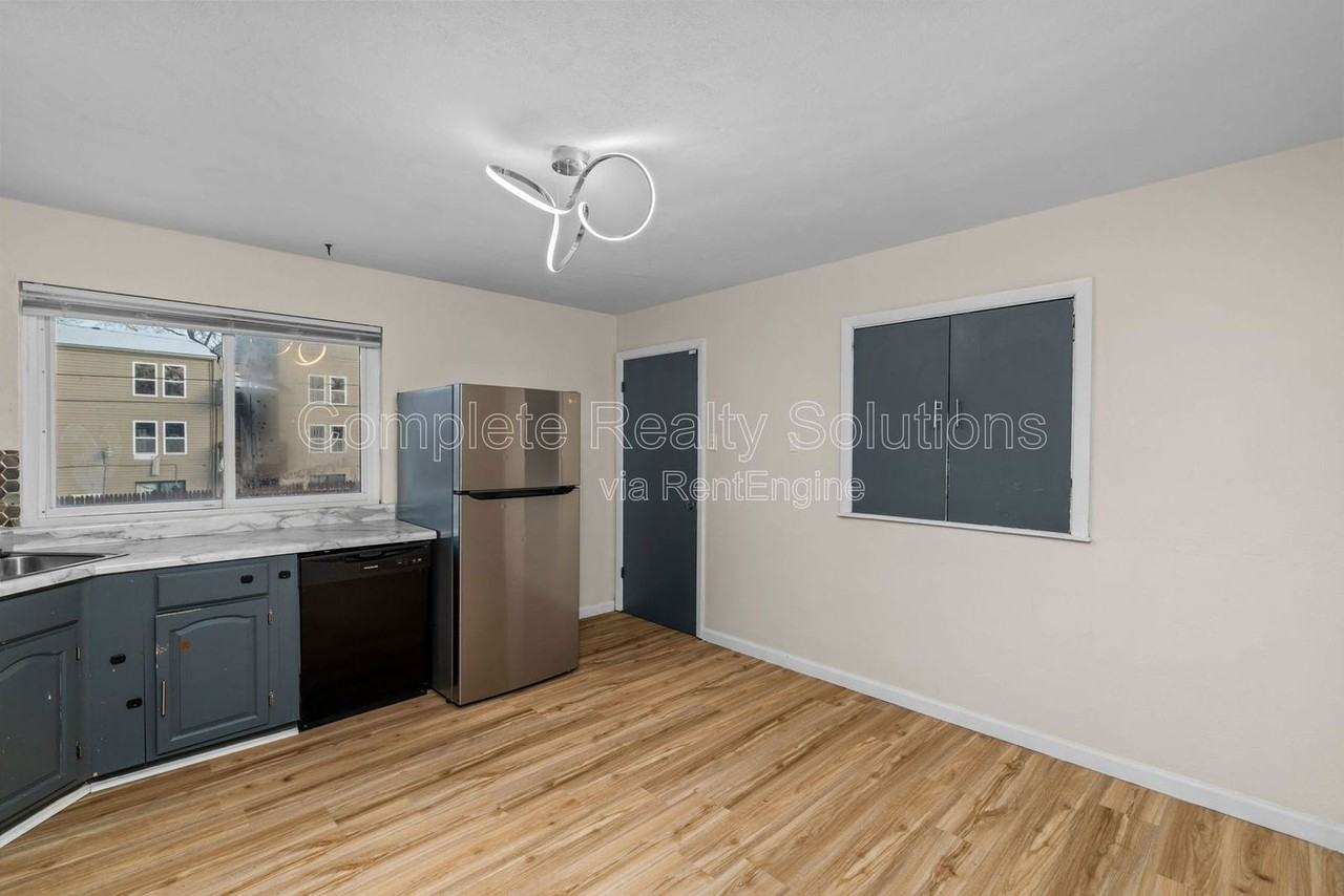 10044 Pepper Ln - Photo 6 of 42