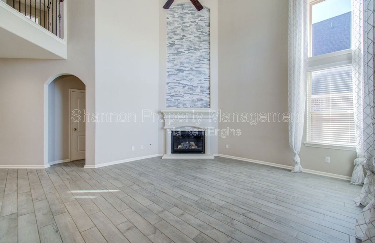 29138 Crystal Rose Ln - Photo 4 of 33