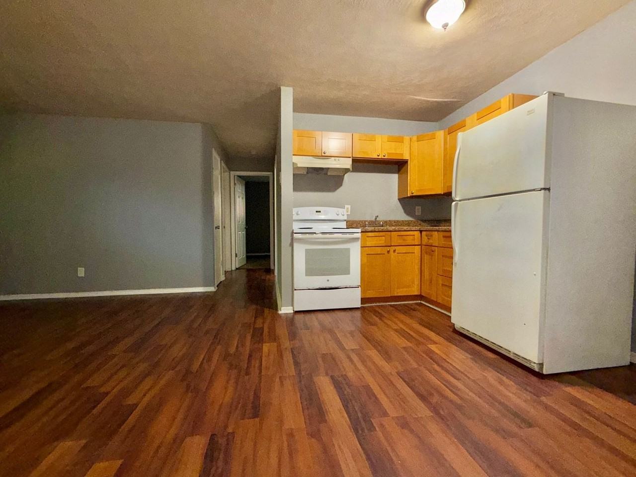 400 S Miami Ave #3 - Photo 4 of 12