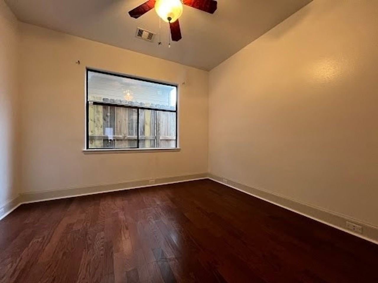 2816 Rusk St - Photo 5 of 22