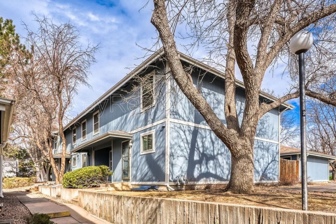 11635 E Cedar Ave - Photo 4 of 25