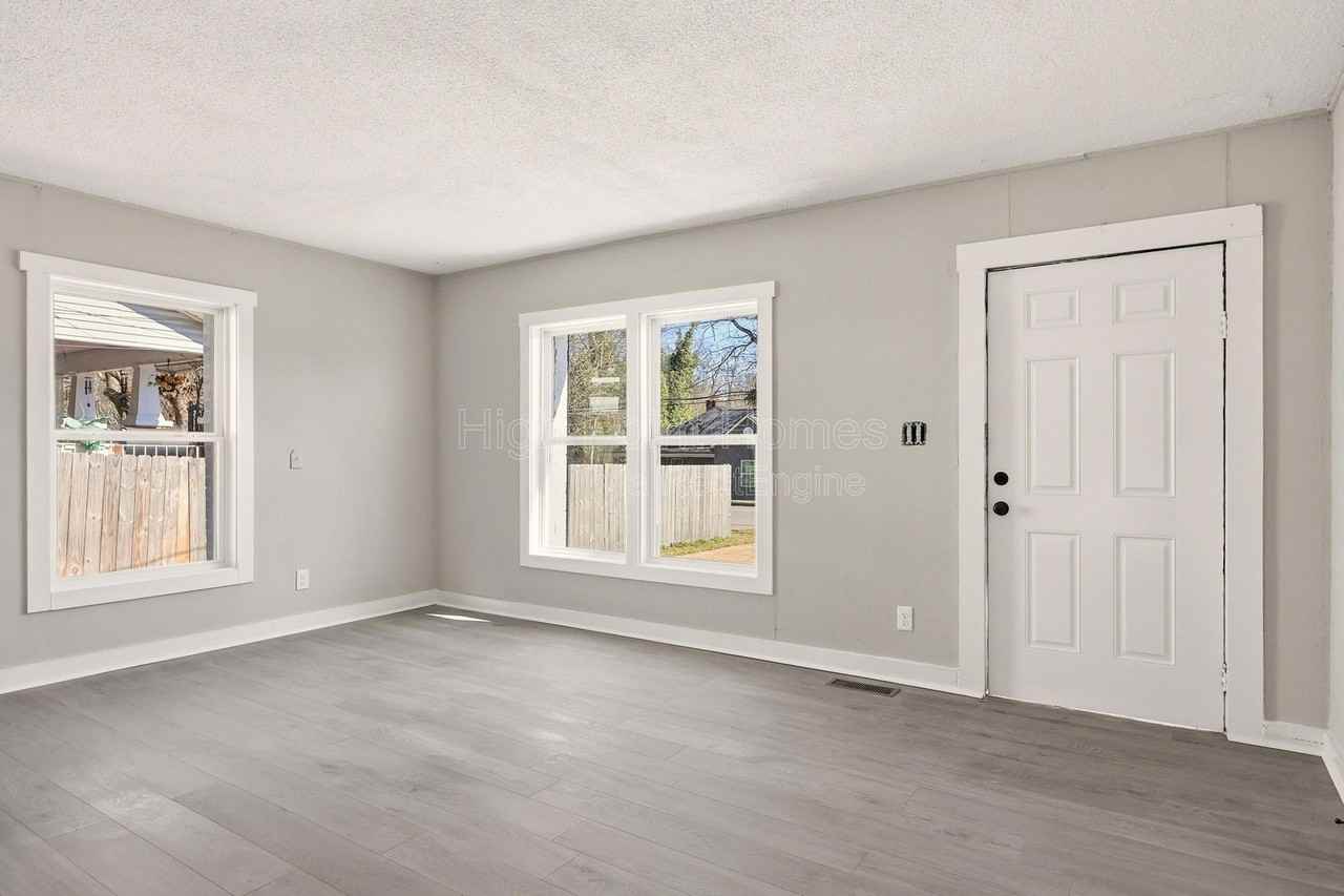 5225 Central Ave - Photo 3 of 25