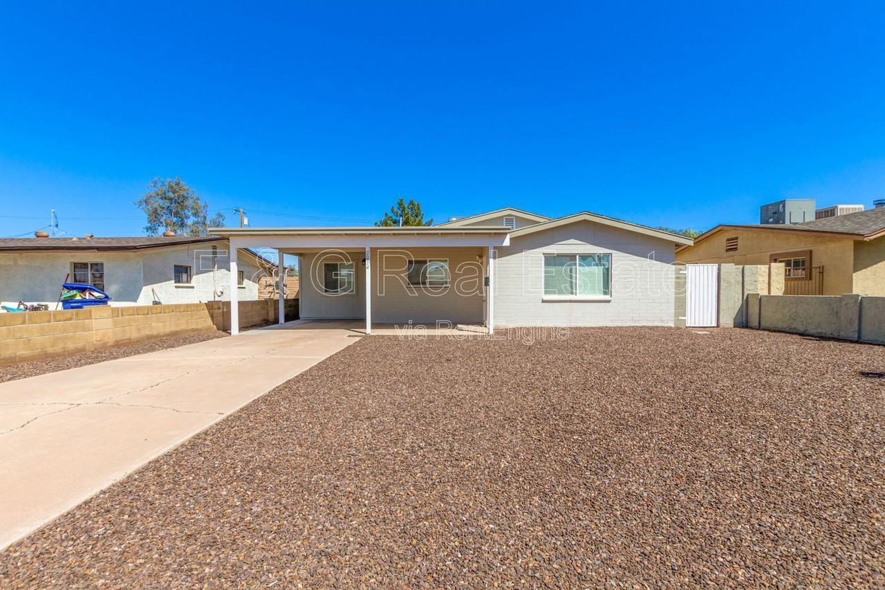 2034 E Don Carlos Ave - Photo 2 of 26