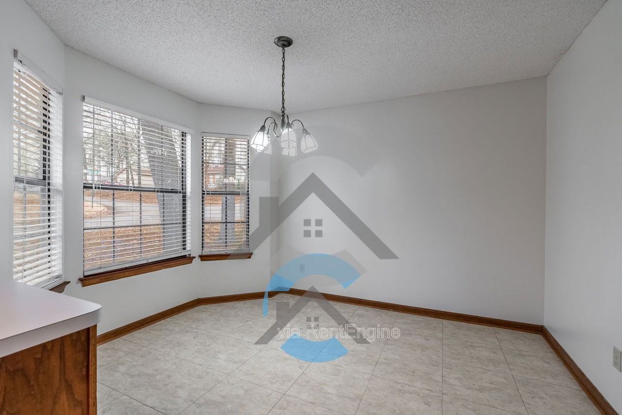 801 Cedar Ridge Dr - Photo 5 of 14