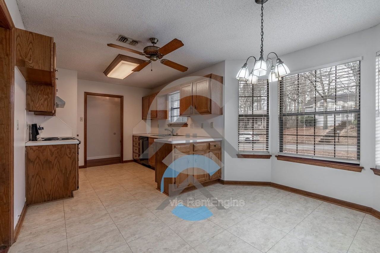 801 Cedar Ridge Dr - Photo 6 of 14