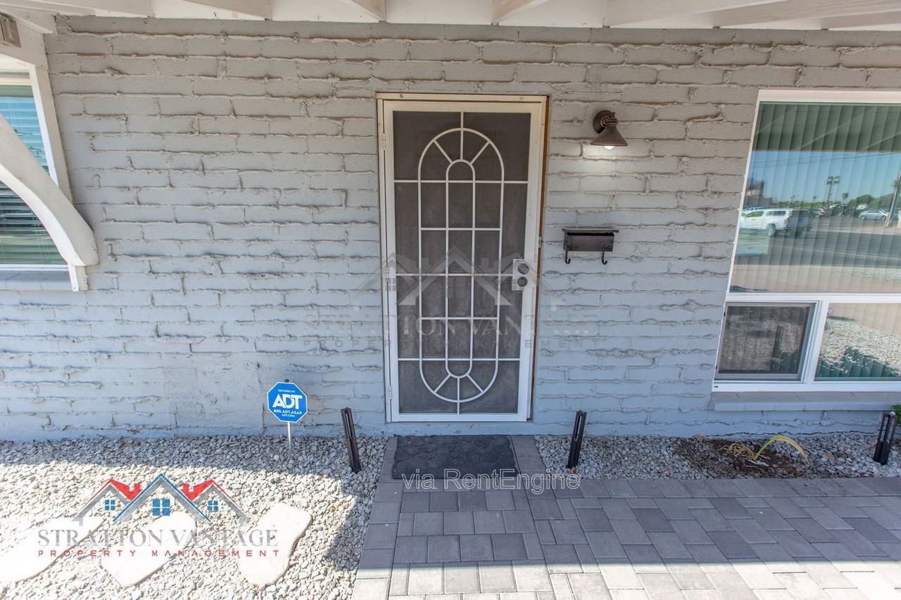 7550 E Edgemont Ave - Photo 5 of 35