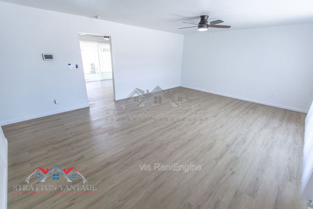 7550 E Edgemont Ave - Photo 6 of 35