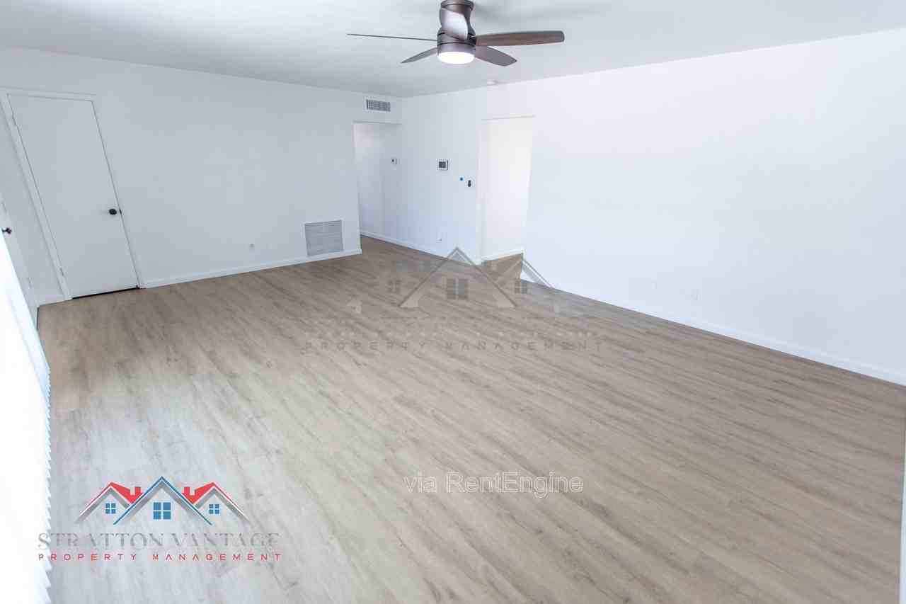 7550 E Edgemont Ave - Photo 7 of 35