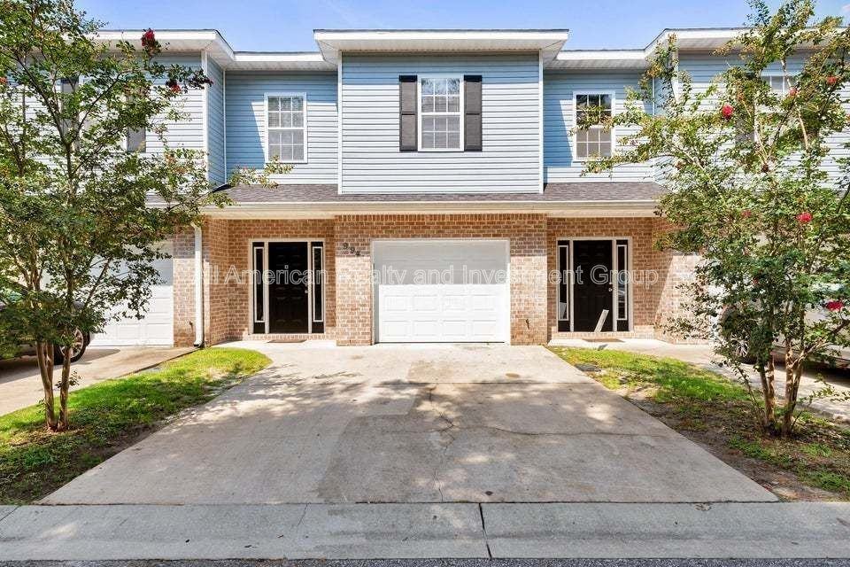 994 Leigh Ann Ln - Photo 2 of 17