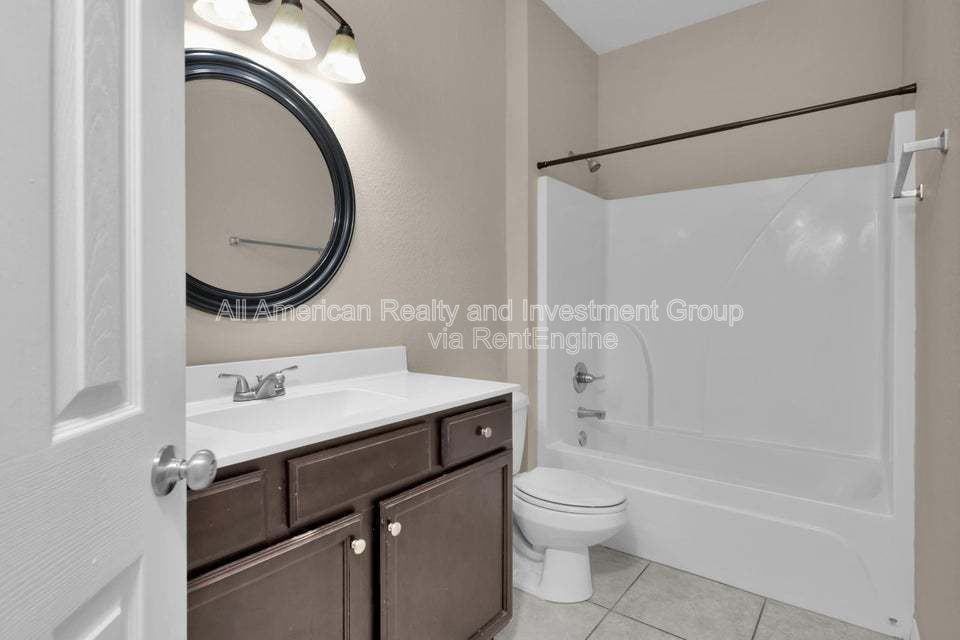 994 Leigh Ann Ln - Photo 5 of 17