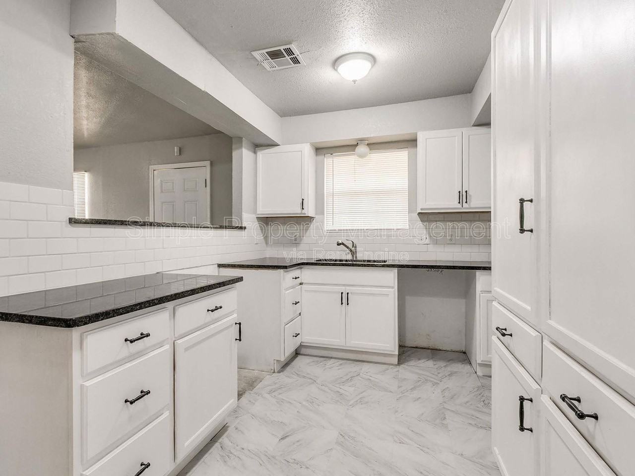 3204 Ne 11th St - Photo 4 of 19